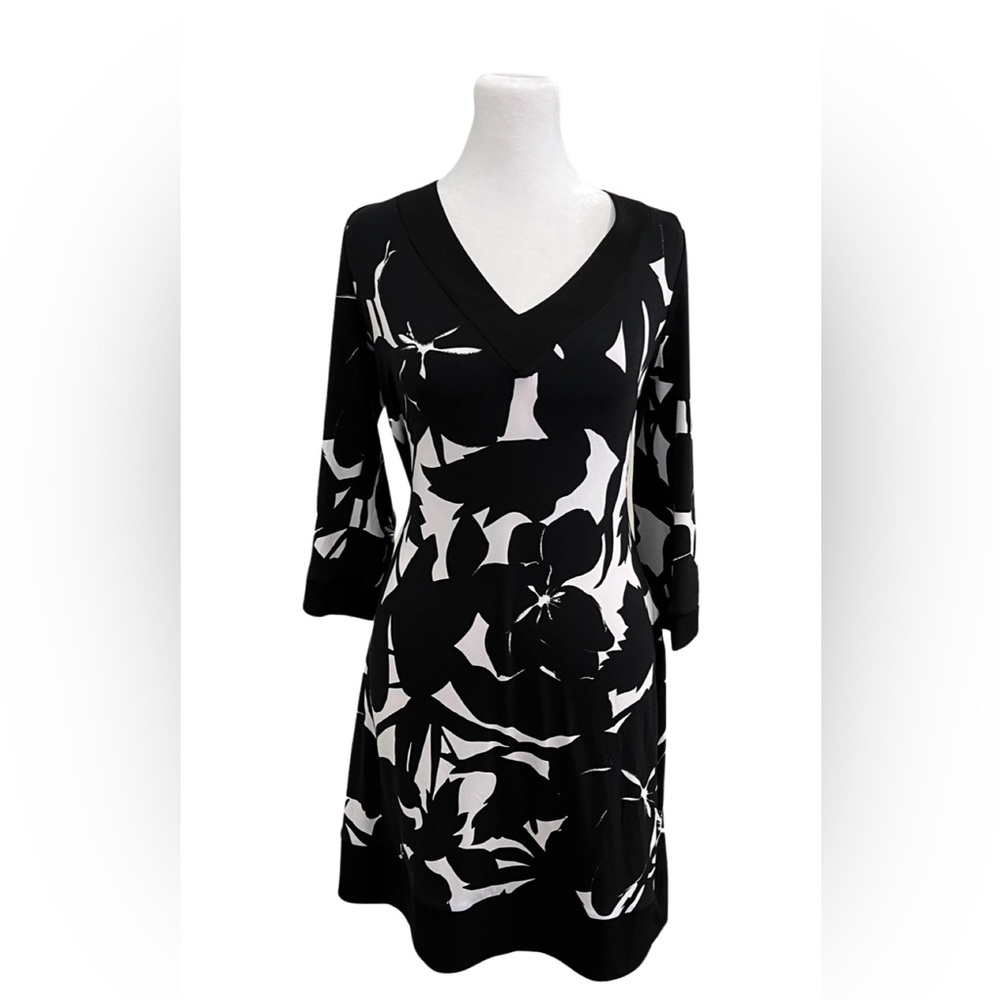 WHBM black and white dress size Medium